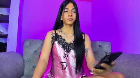 Snapshot of charlot_sanchez chatting on 01.15.25 lot online show from 01.15.25