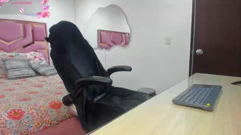 Charlote online show from 11.26.25