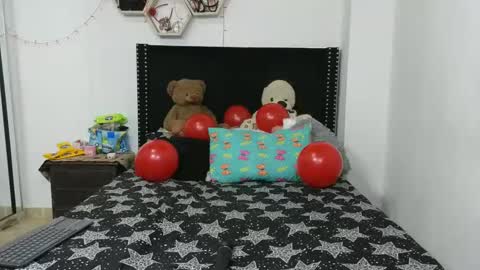 Snapshot of charlotte_027 chatting on 02.15.25 charlotte_027 online show from 02.15.25