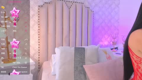 Snapshot of charlotte__08 chatting on 12.18.24 Charlotte online show from 12.18.24