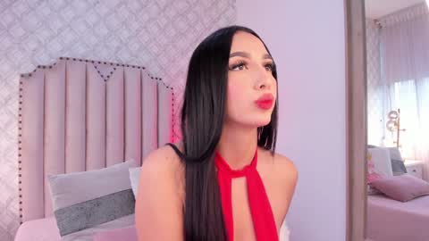 Snapshot of charlotte__08 chatting on 12.27.24 Charlotte online show from 12.27.24