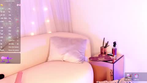 Snapshot of charlotte__08 chatting on 02.19.25 Charlotte online show from 02.19.25