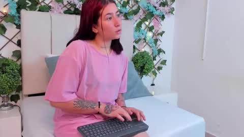 Snapshot of charlotte_blossom chatting on 11.29.25 Charlotte Blossom online show from 11.29.25