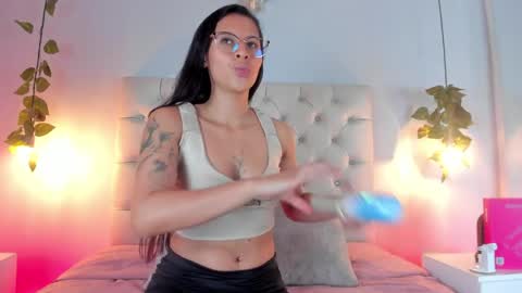 Snapshot of charlotte_collins_2 chatting on 05.31.26 Sofia online show from 05.31.26