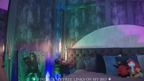 Charlotte online show from 02.10.26