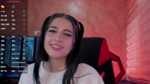 Snapshot of charlotte_greys chatting on 02.17.25 Charlotte online show from 02.17.25