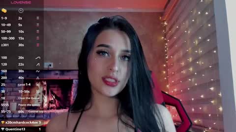 Snapshot of charlotte_greys chatting on 03.12.25 Charlotte online show from 03.12.25