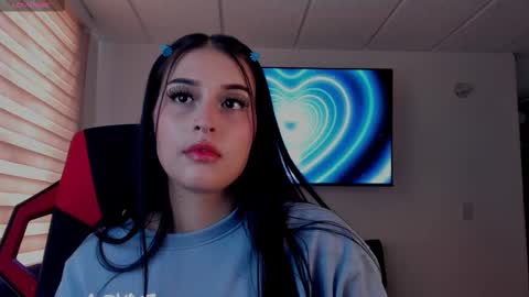 Snapshot of charlotte_greys chatting on 09.23.25 Charlotte online show from 09.23.25