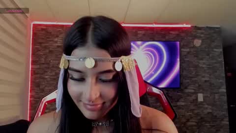 Charlotte  online show from 12.18.25