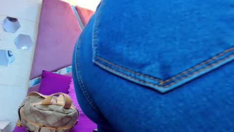 Charlotte Icee online show from 10.22.25