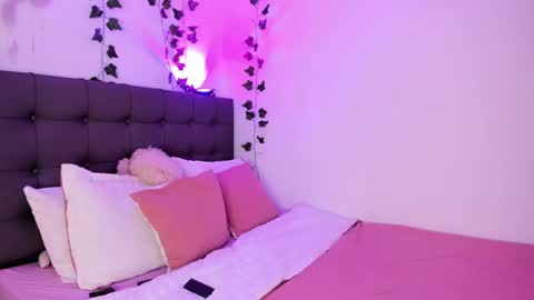 Snapshot of charlotte_jamees chatting on 03.07.25 Charlotte james online show from 03.07.25