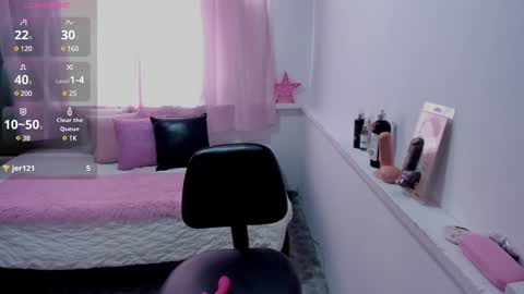 Laura online show from 12.19.24