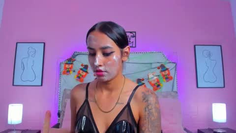 Snapshot of charlotte_kisss chatting on 10.29.25 Charlotte online show from 10.29.25