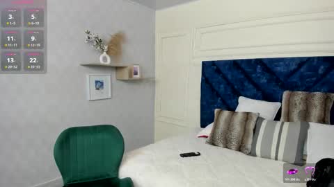 Charlotte Mayers online show from 12.18.25