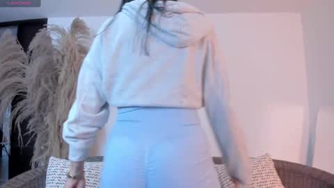 Charlotte  Everyday From 0700 to 1300 Col Time online show from 03.05.25
