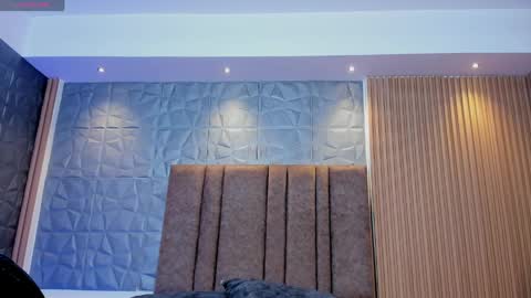 Charlotte  Everyday From 0700 to 1300 Col Time online show from 04.08.26