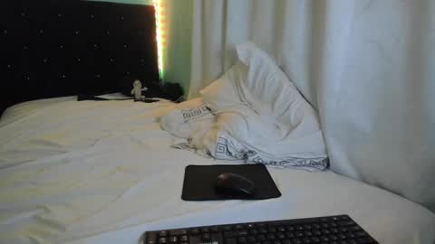 charlotte_xc online show from 02.23.25