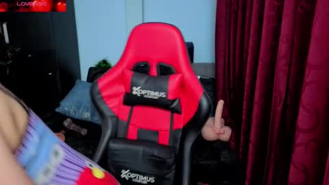 Snapshot of charlottee_lovee69 chatting on 02.13.26 Natalia online show from 02.13.26