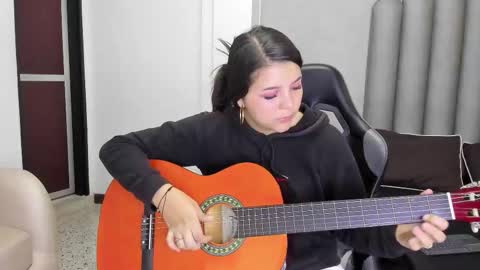 charlottee_starr online show from 12.05.25