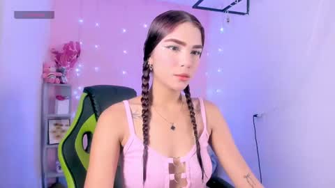 charlotteee online show from 10.04.25