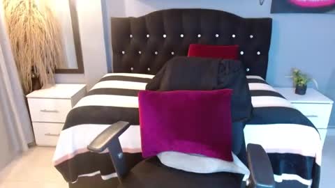 charlottefiery online show from 03.18.26