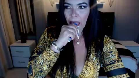 charlottefiery online show from 04.17.26