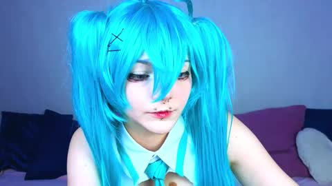 Snapshot of charlotteharuko chatting on 11.14.25 charlotteharuko online show from 11.14.25