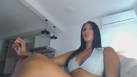 charlottehorny1 online show from 10.18.25