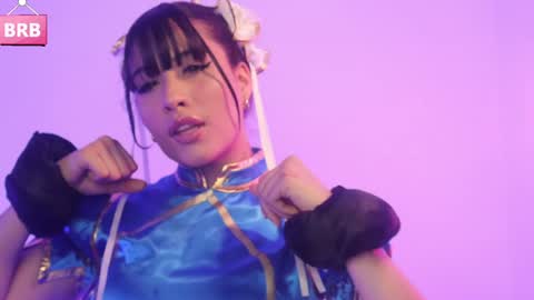 ill be online tomorrow December 1st online show from 12.19.24