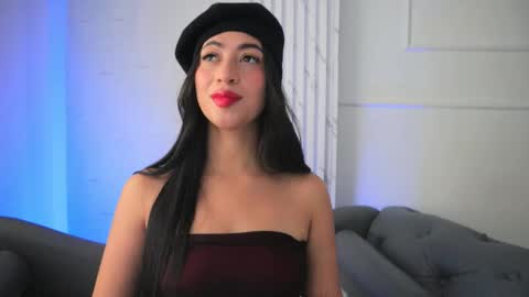 Lauren Rus online show from 11.19.25