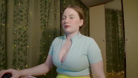 Snapshot of charlottewip chatting on 02.03.25 Kira online show from 02.03.25