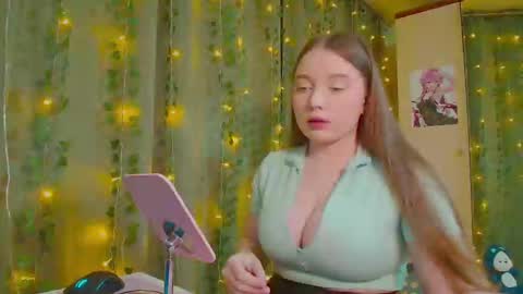 Snapshot of charlottewip chatting on 02.16.25 Kira online show from 02.16.25