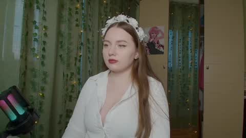 Snapshot of charlottewip chatting on 03.01.25 Kira online show from 03.01.25