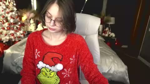 Snapshot of charlywines chatting on 12.15.25 charlywines online show from 12.15.25