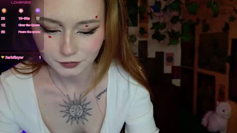 Snapshot of charming_lilly chatting on 02.09.25 Lissa online show from 02.09.25