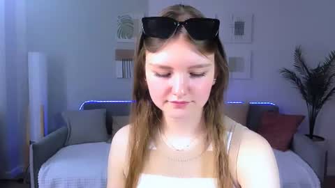 Im Eva online show from 06.24.26