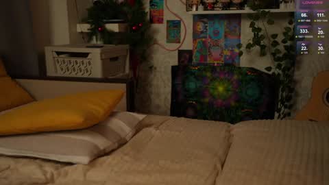 Snapshot of charmings_054 chatting on 01.17.25 Belle and Miley online show from 01.17.25