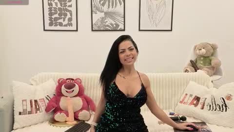 charmvanesa online show from 10.04.25