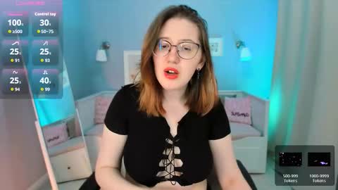 Snapshot of charmygrace chatting on 10.04.25 Grace online show from 10.04.25