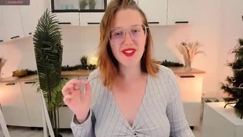 Snapshot of charmygrace chatting on 12.18.25 Grace online show from 12.18.25