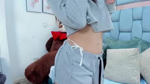 Snapshot of charolnox chatting on 02.18.26 Charol online show from 02.18.26