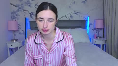 Adel online show from 04.19.26