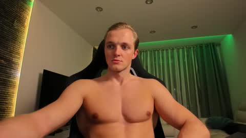 Snapshot of chasereed_ chatting on 10.18.25 Chase Reed online show from 10.18.25