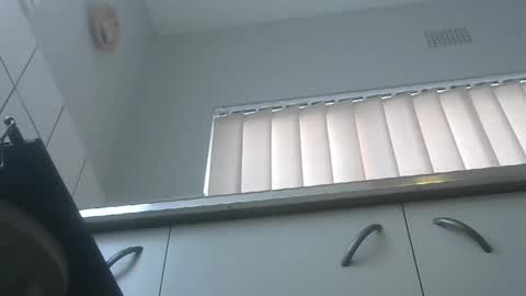 Snapshot of chaturbatordeluxe chatting on 11.21.25 chaturbatordeluxe online show from 11.21.25