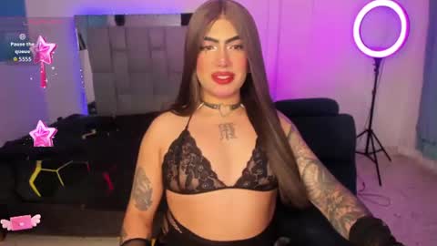 Snapshot of chaturmodels chatting on 06.21.26 Sophie online show from 06.21.26