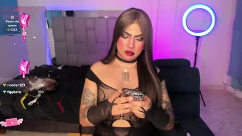 Snapshot of chaturmodels chatting on 07.17.26 Sophie online show from 07.17.26