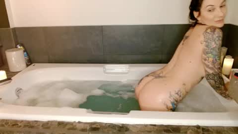 Cookie  Chay online show from 11.27.25