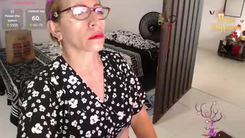 CHAYLA VICTORIA RUIZ  online show from 10.18.25