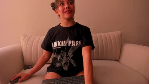 Snapshot of cheek_chic12 chatting on 02.20.25 Regina Phalange online show from 02.20.25