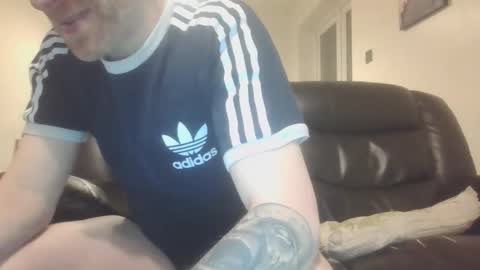 Snapshot of cheeky19841 chatting on 02.02.25 cheeky19841 online show from 02.02.25